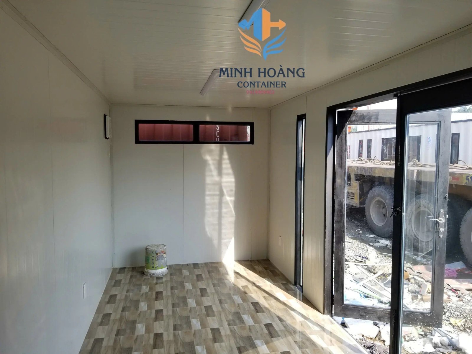 Container Văn Phòng 20 Feet Trắng Viền Đen: Hiện Đại, Đẳng Cấp & Tiện Nghi